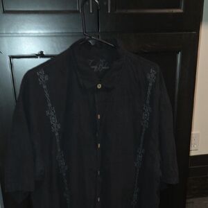 Tommy Bahama Shirt Lion Cigar Logo On Back. Embedded Palm Design.